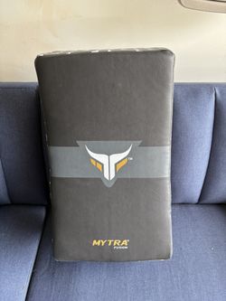 Mytra Fusion Strike Shield – Excellent Condition
