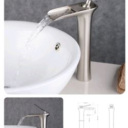 BATHROOM FAUCET 