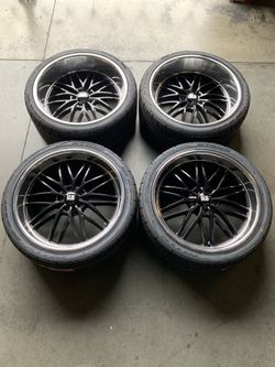 4 - 22 inch USMAGS with Nitto Tires brand new