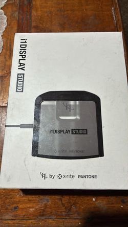 X-Rite i1Display Studio Colorimeter