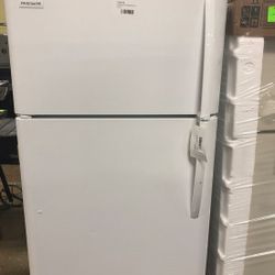 Frigidaire White Top Freezer Refrigerator DC