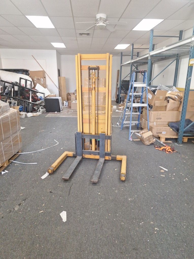 Rolling Forklift