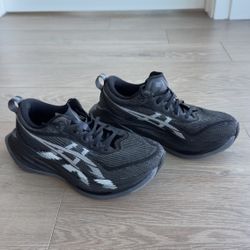 ASICS Superblast 2 Size 7