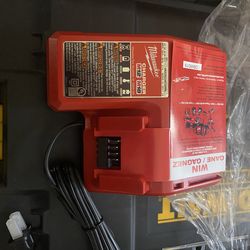 M18/M12 Milwaukee Charger