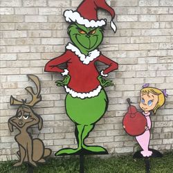 Christmas Yard Decorations  The Grinch. 