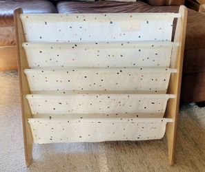 Toddler/Baby bookshelf