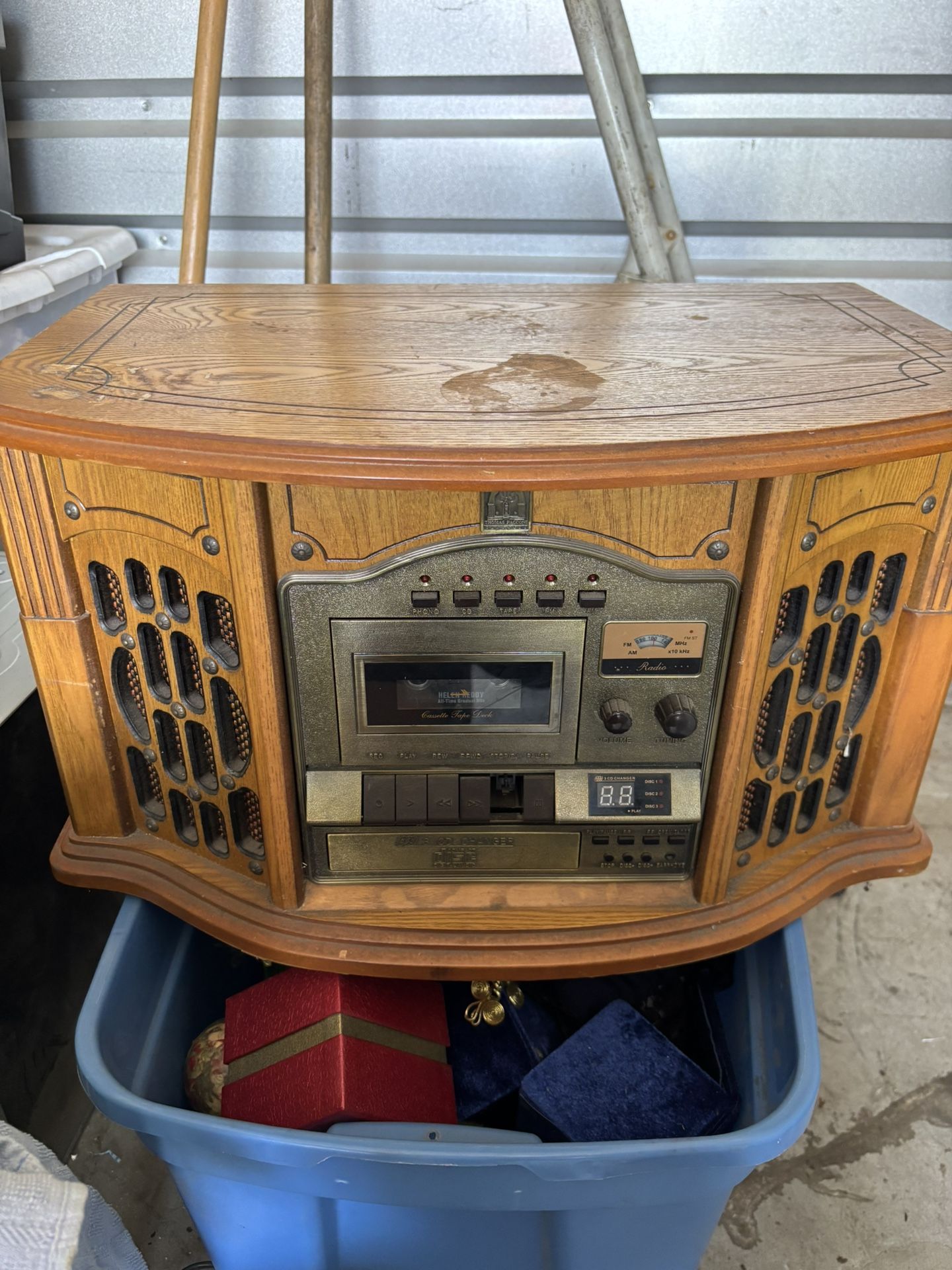 Thomas Pacconi Classics Record CD Cassette AM/FM Radio Player, model TPC-MSE-800 or similar