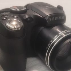 Fujifilm Digital Camera  S2950