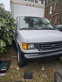 2004 Ford E350
