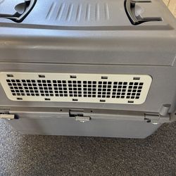 AniOne wild variety Transport box for dogs