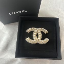 Double C Gold Pearl Brooch