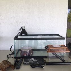 Reptile 20 Gallon Setup Like New Condition 