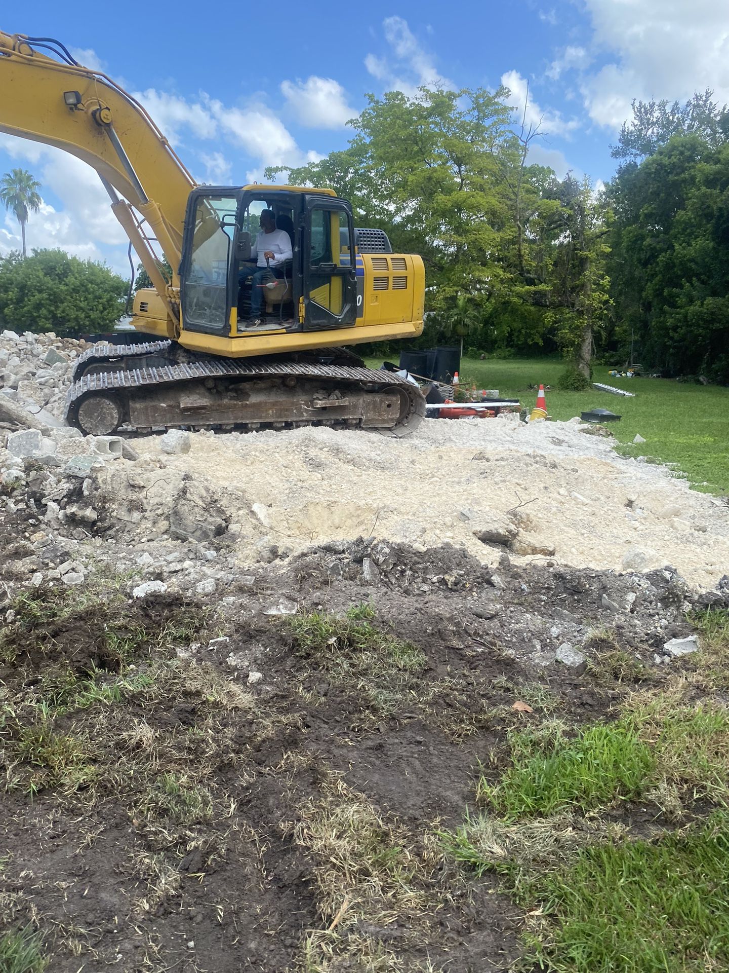 Bob Cat Excavadora Volteó