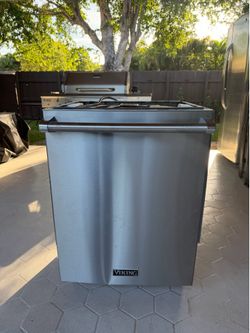 Brand: Viking Dishwasher