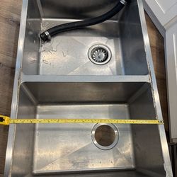 Elkay Under mount kitchen sink