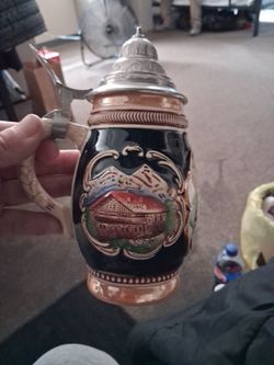 VINTAGE HOLLAND BEER STEIN WITH LID