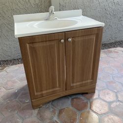 Glacier Bay 30” Vanity - with Faucet
