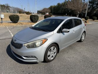 2016 KIA Forte 5-Door