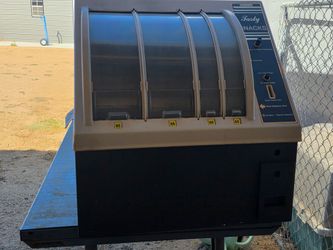 Table vending machine