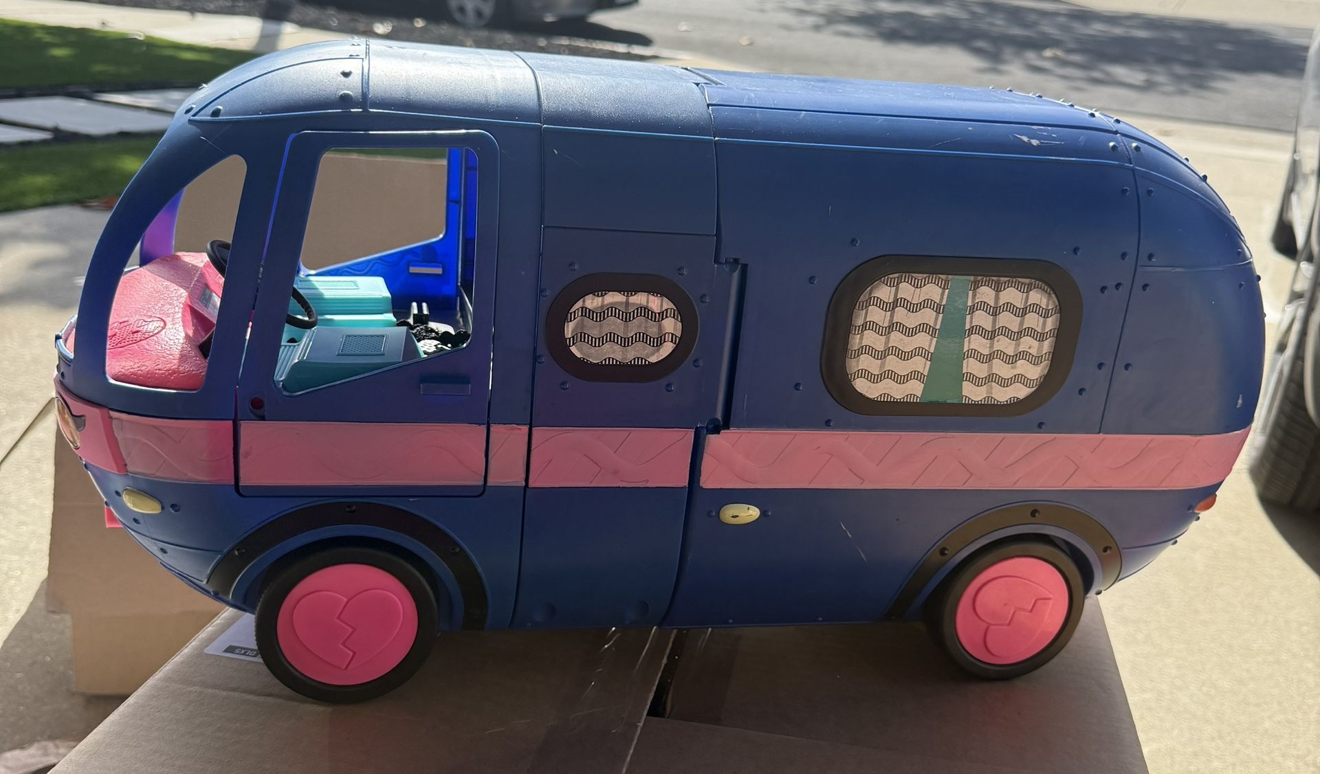 LOL Doll Camper Bus