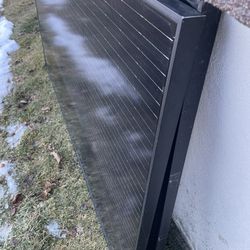 Q CELLS 405W Solar Panels (2 Available) – Black on Black – New