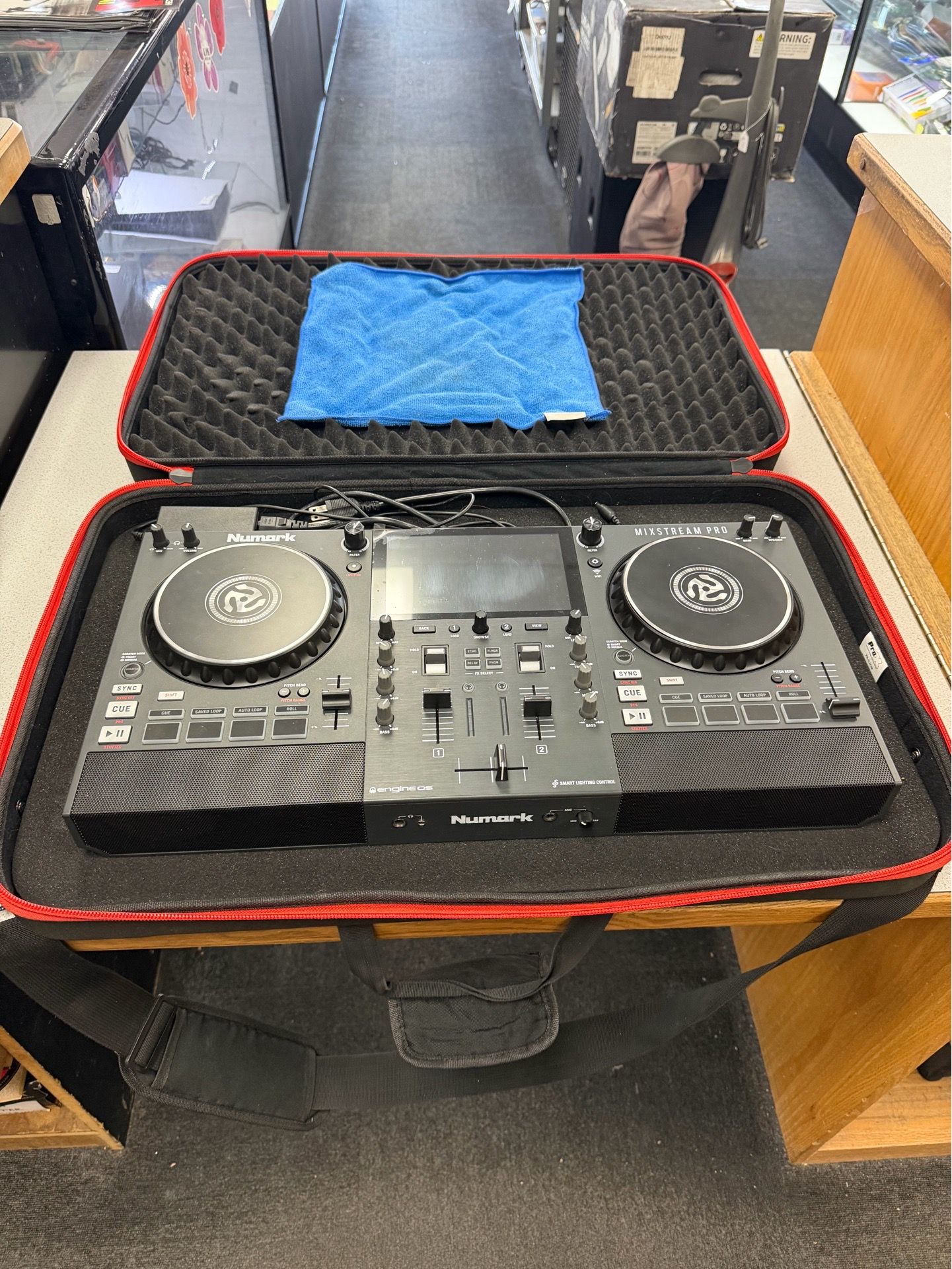 Numark Mixstream Pro Double Deck DJ Controller Mixer w/ Case