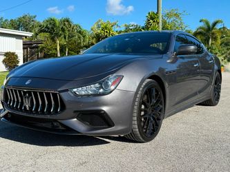 Maserati ghibli sedan 4 d