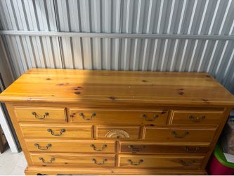 Wood dresser