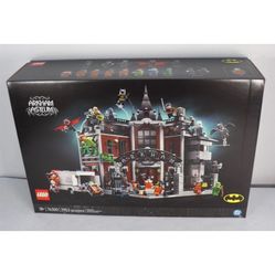 LEGO 76300 Batman Arkham Asylum 2953pcs New / Sealed