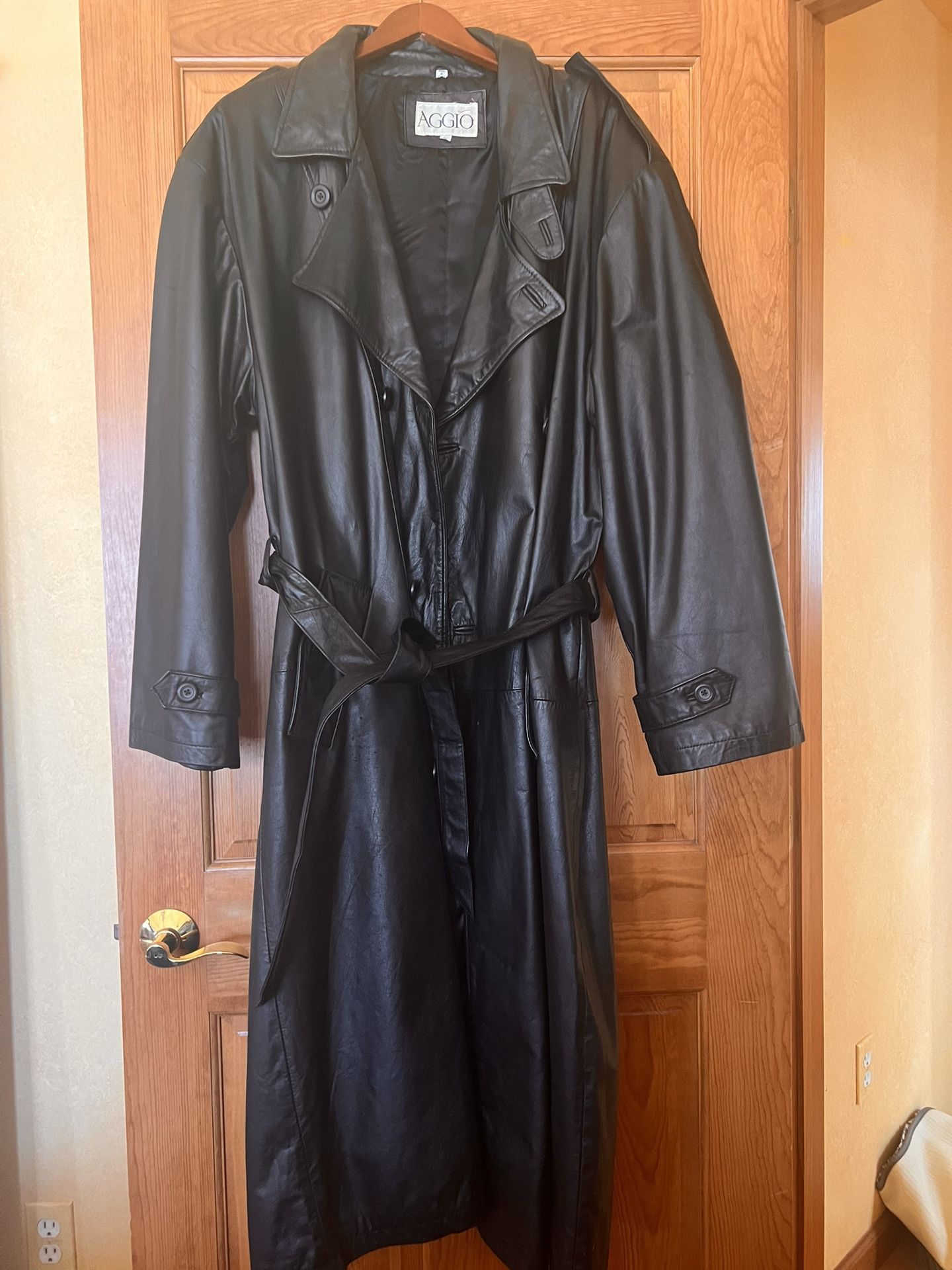 Aggio large Leather Coat