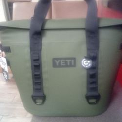 Yeti Hopper M30 Soft Cooler Tote