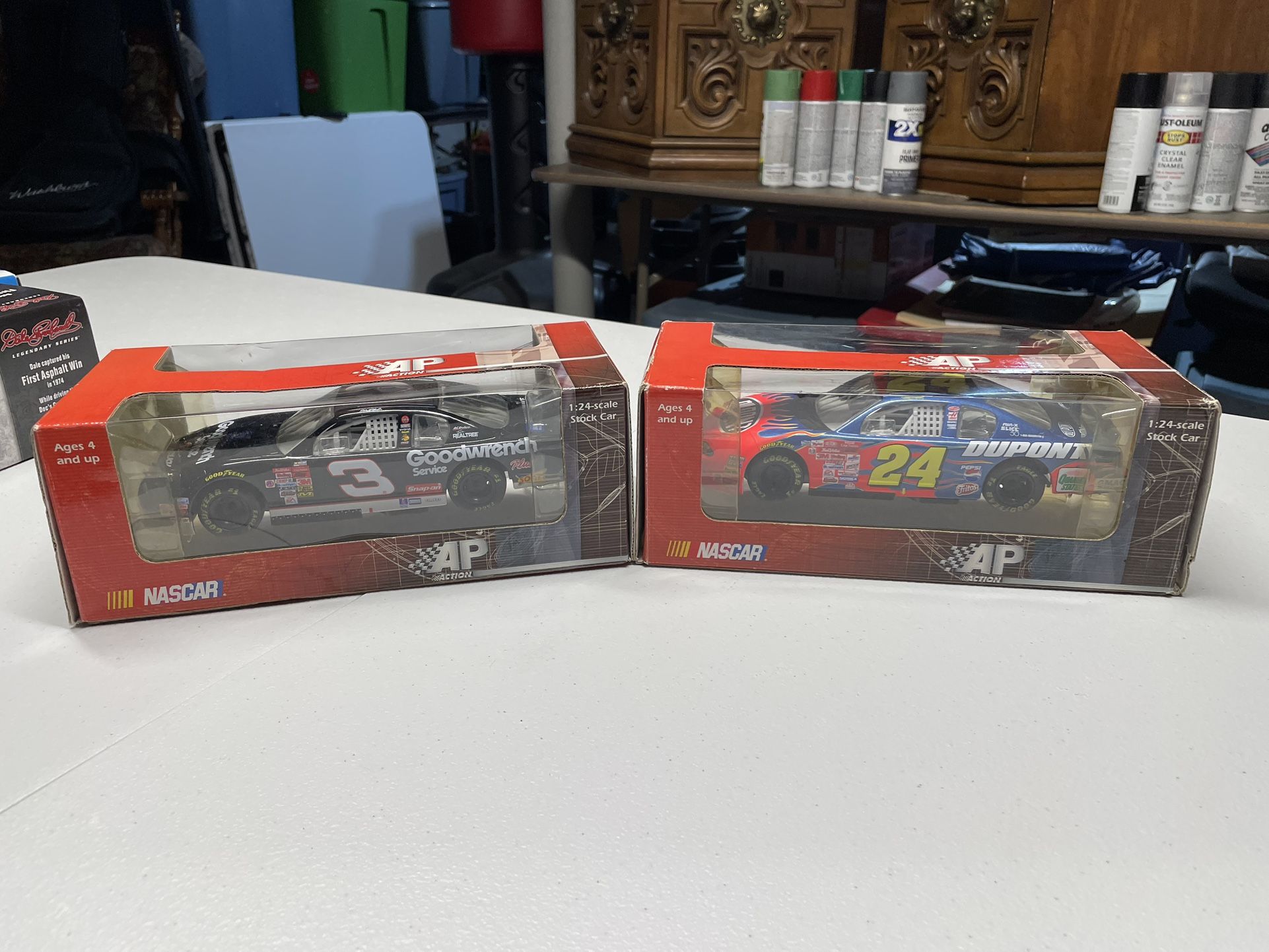 2001 Action AP Dale Earnhardt/Jeff Gordon 1/24 Diecast
