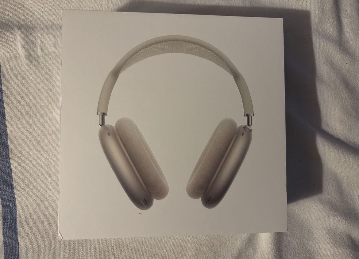 AirPods Pro Max BRAND NEW