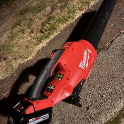 Milwaukee M18 FUEL Blower & High Output 6.0 Battery 