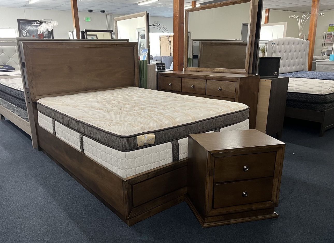 4 Pc Queen Bedroom Set