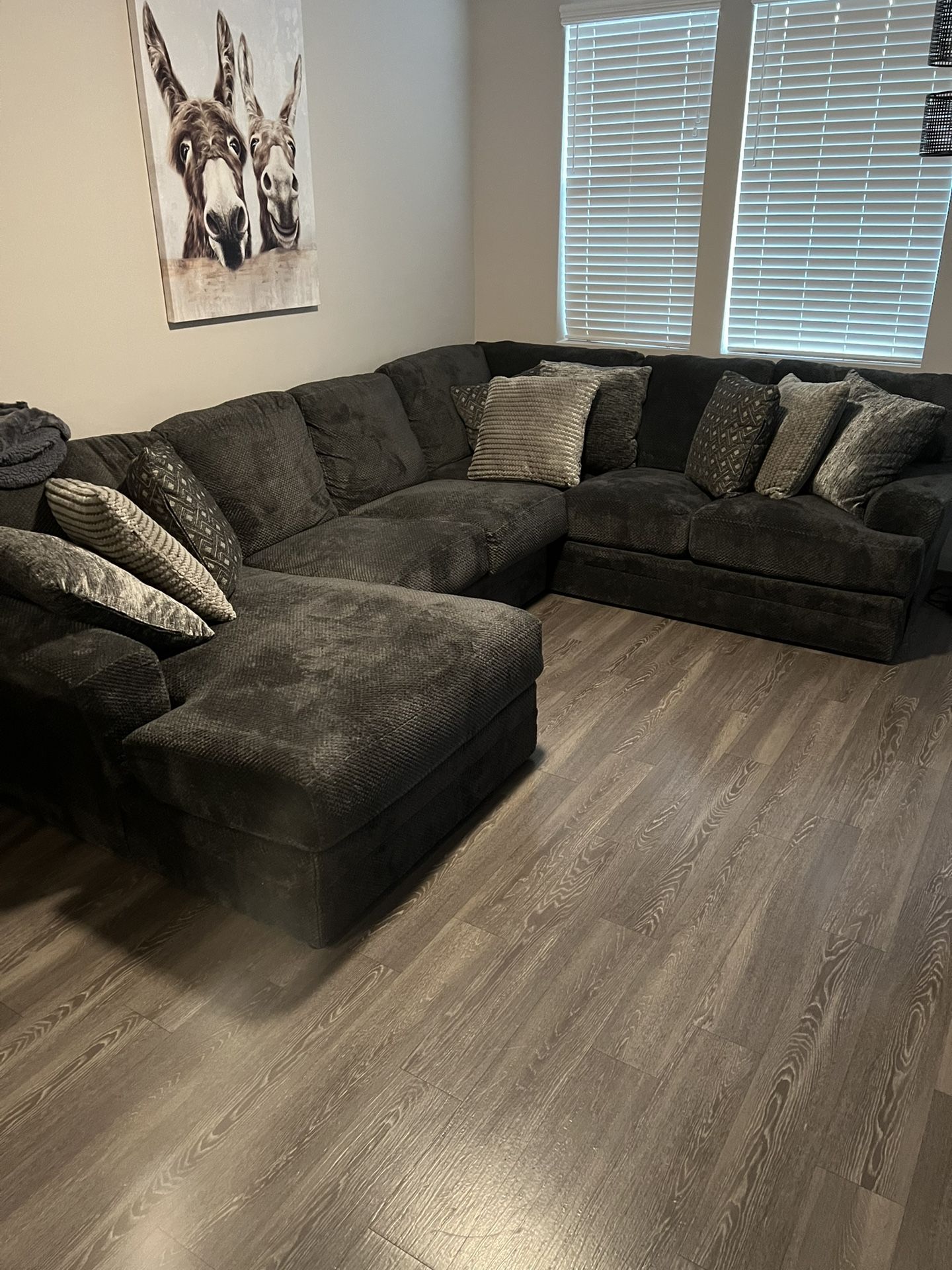 AFW- Sectional With Throw Pillows