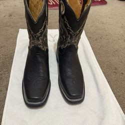 Potrillo Boots Size 6/5