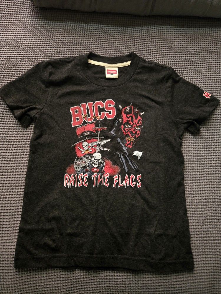 Youth Tampa Bay Bucs X Star Wars Shirt - Kids Size 8 (Fits More Like Size 6/7)