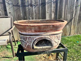 Clay Bbq grill