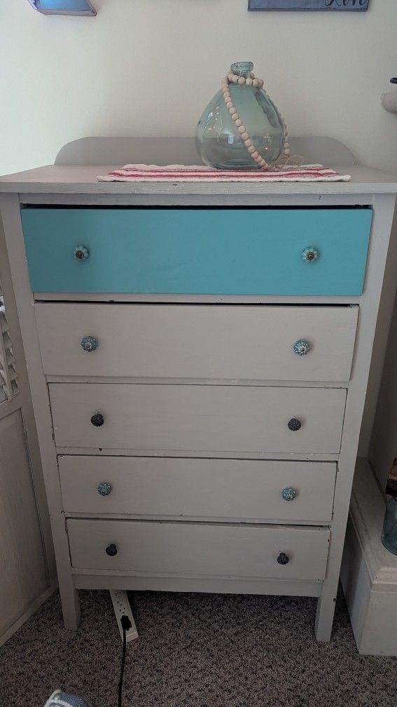 5 Drawer Dresser, Vintage