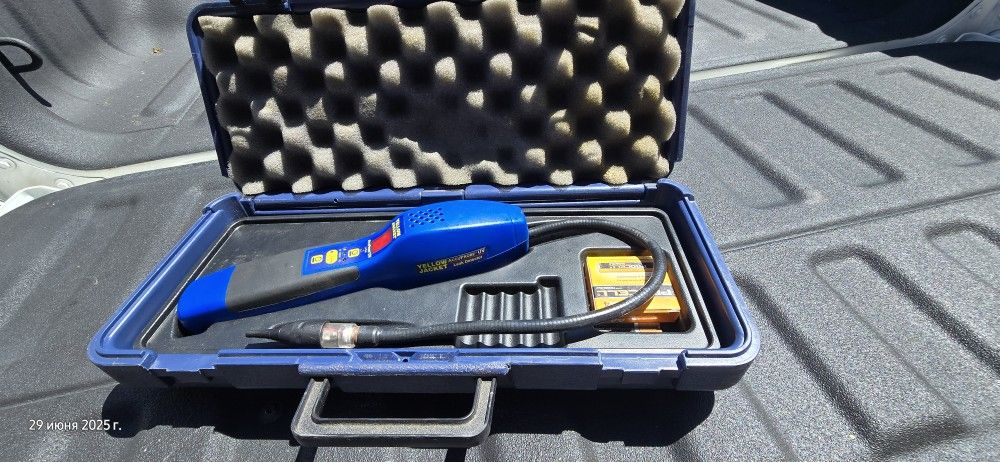 Yellow Jacket 69336 AccuProbe UV Refrigerant Leak Detector