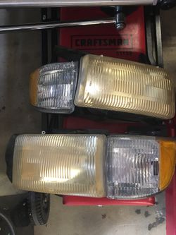 Head light Dodge Ram 1500