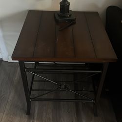 2 End tables