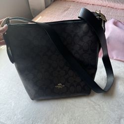 Coach Duffle Bag With Wristlet