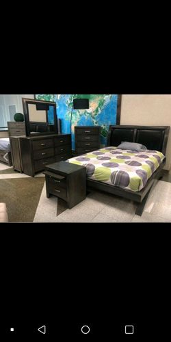 New 5pc. Queen Bedroom Set