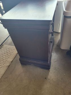 4 drawer nightstand