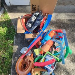 Hot Wheels Tracks - 6 different Ones