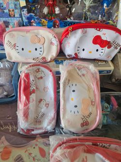New makeup bags $3 each