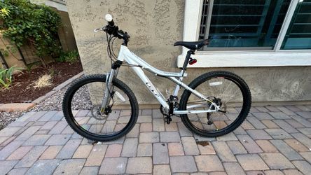 GT Avalanche Women’s