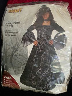 Child's costume laege 12-14